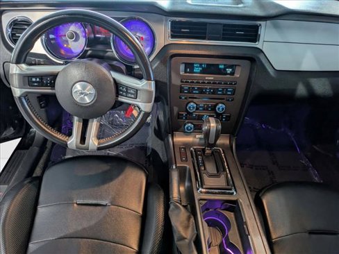 Used 2013 Ford Mustang GT Premium image 18