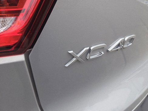 Certified 2023 Volvo XC40 Recharge Ultimate image 11