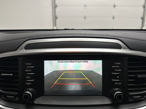 Used 2020 Kia Sorento LX image 29