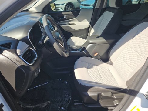 Used 2020 Chevrolet Equinox LS image 16