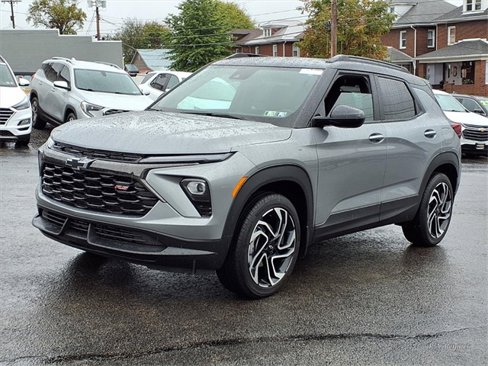 Used 2025 Chevrolet TrailBlazer RS w/ Convenience Package image 3