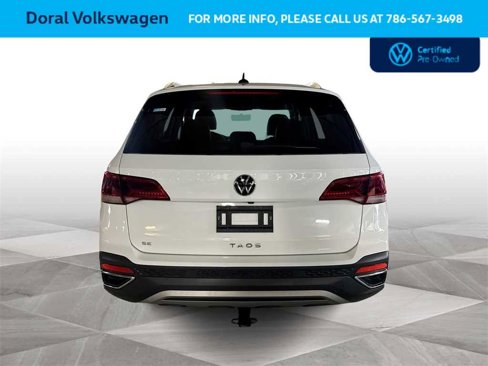 Certified 2022 Volkswagen Taos SE image 7