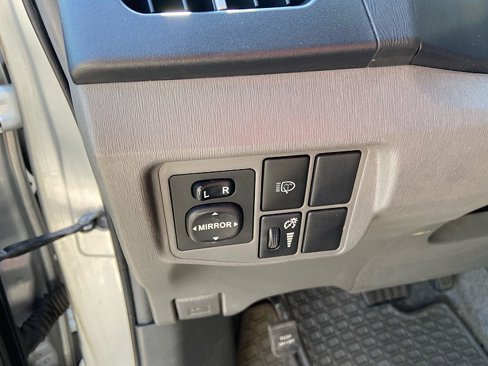 Used 2010 Toyota Prius Five image 13