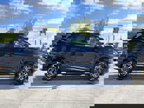 Used 2024 Kia Sportage LX image 9