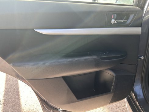 Used 2013 Subaru Outback 2.5i Premium image 25