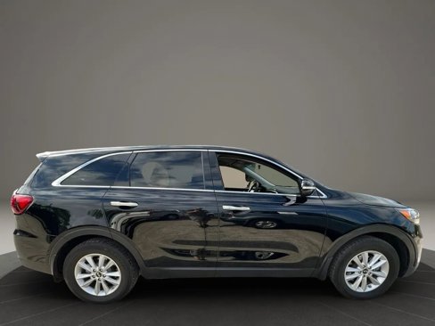 Used 2019 Kia Sorento L image 8