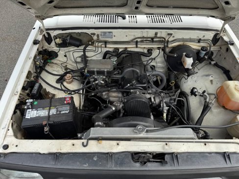 Used 1989 MAZDA B-Series Pickup 2WD Cab Plus B2200 image 16