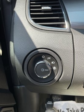 Used 2018 Ford Taurus SEL image 17