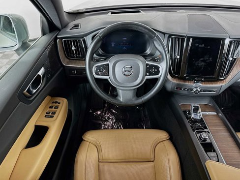 Certified 2022 Volvo XC60 B5 Inscription w/ Advanced Package image 20