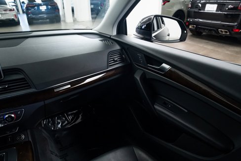 Used 2019 Audi Q5 2.0T Premium Plus w/ Premium Plus Package image 11