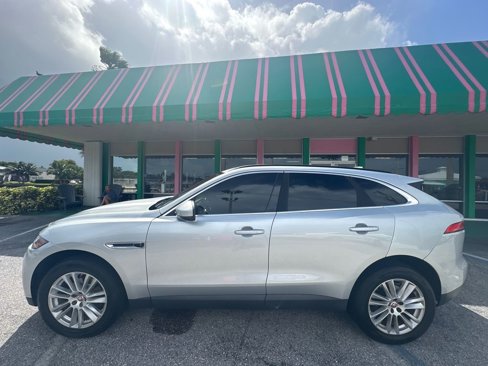 Used 2018 Jaguar F-PACE Prestige image 4