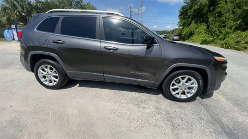 Used 2014 Jeep Cherokee Latitude w/ Comfort/Convenience Group image 9
