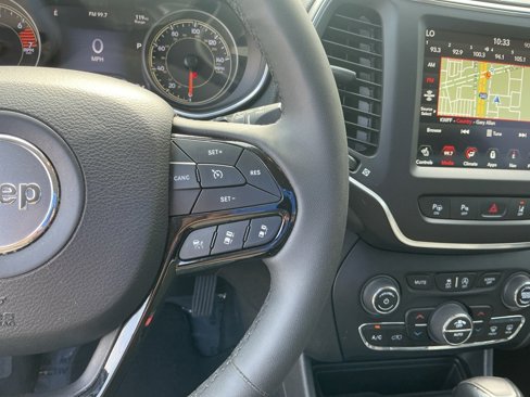 Used 2023 Jeep Cherokee Altitude Lux image 20