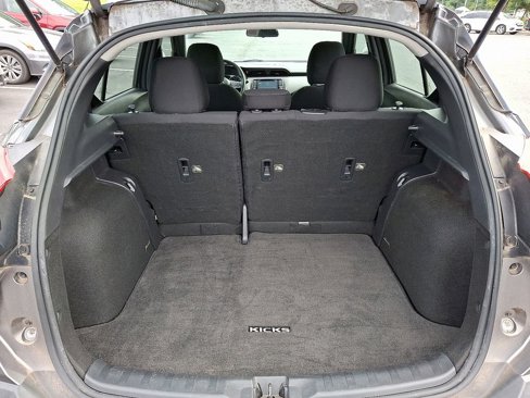 Used 2019 Nissan Kicks S image 25