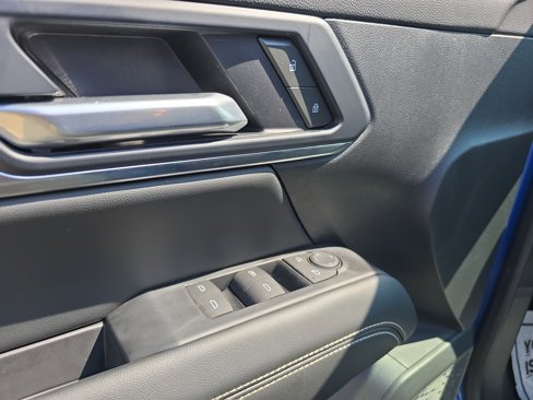 Used 2025 GMC Terrain Elevation image 18