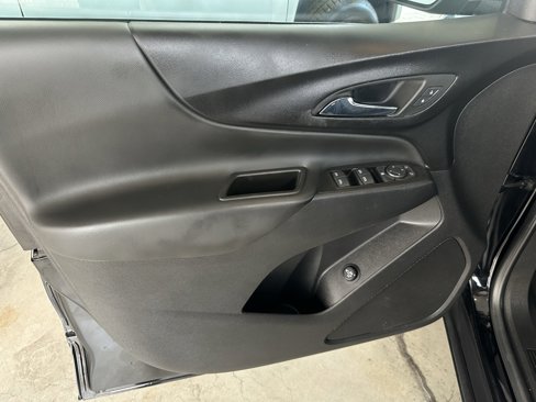 Used 2022 Chevrolet Equinox LT image 11