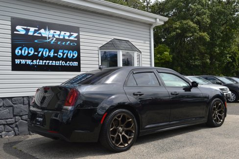 Used 2016 Chrysler 300 S image 5