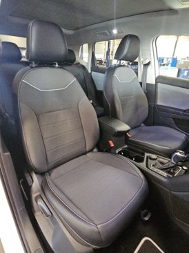 Used 2023 Volkswagen Taos SE w/ Panoramic Sunroof Package image 40