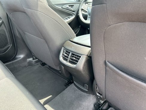Used 2023 Chevrolet Malibu LT image 40