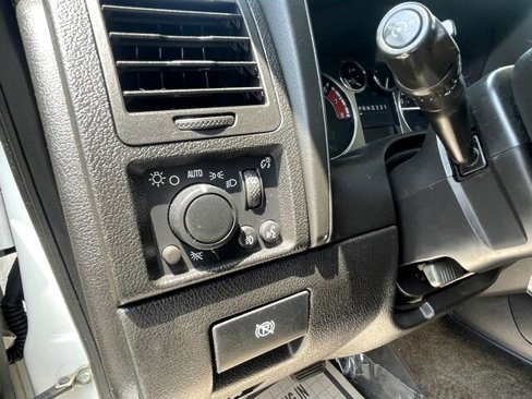 Used 2008 HUMMER H3 image 12