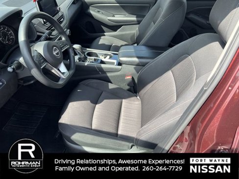 Used 2024 Nissan Altima 2.5 SV image 10