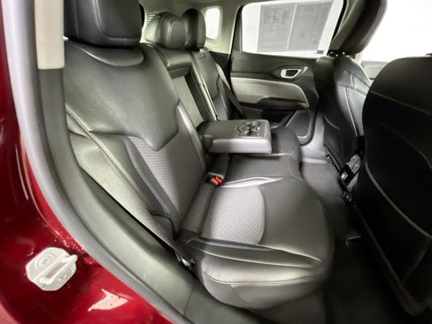 Used 2022 Jeep Compass Latitude image 23