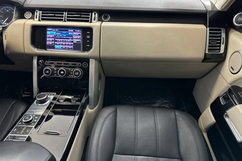 Used 2013 Land Rover Range Rover HSE image 30