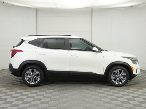Used 2024 Kia Seltos S image 4