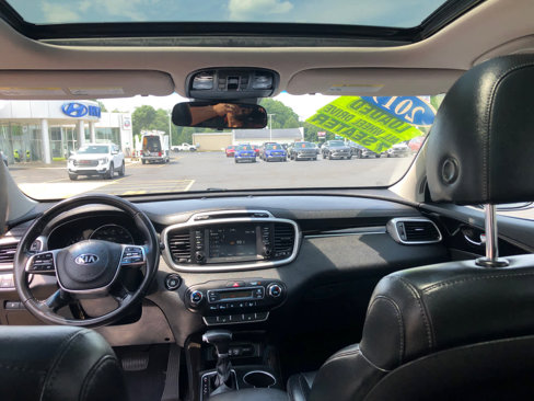 Used 2019 Kia Sorento EX image 32
