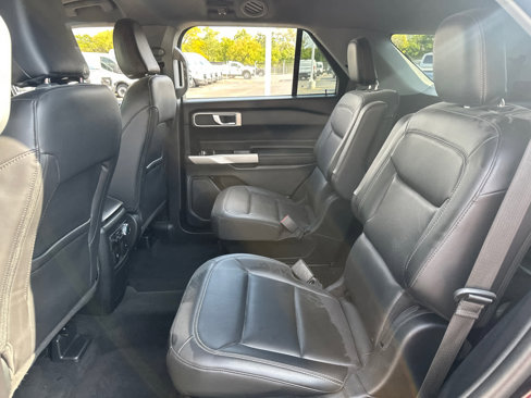 Used 2022 Ford Explorer XLT w/ Equipment Group 202A image 30