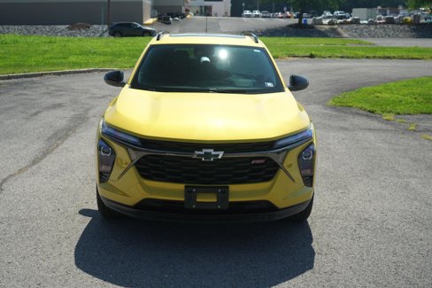 New 2024 Chevrolet Trax RS w/ Sunroof Package image 9