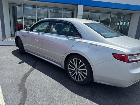 Used 2017 Lincoln Continental Select image 5