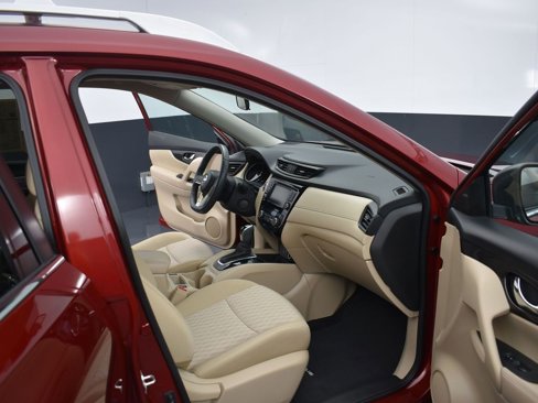 Used 2019 Nissan Rogue SV image 6