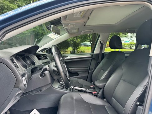 Used 2015 Volkswagen Golf SE image 20
