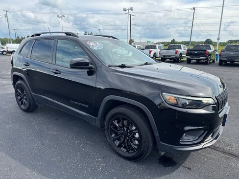 Used 2023 Jeep Cherokee Altitude Lux image 7