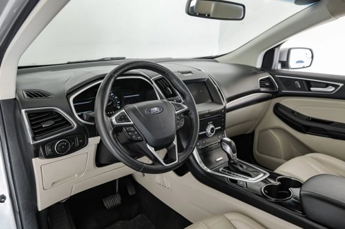 Used 2018 Ford Edge Titanium w/ Equipment Group 301A image 2