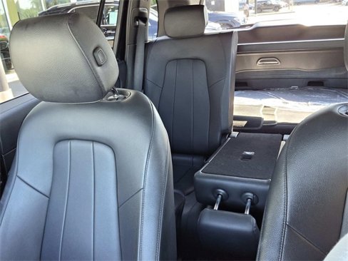 Certified 2020 Mercedes-Benz GLB 250 4MATIC w/ Premium Package image 23