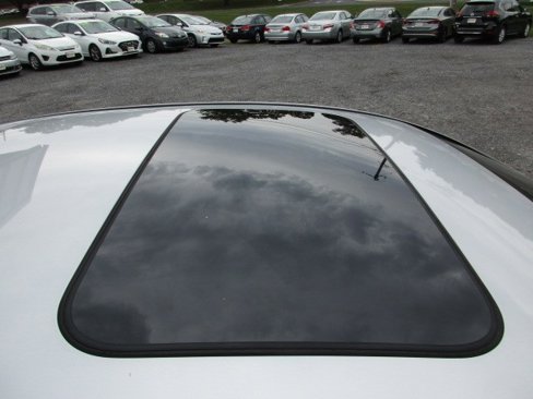 Used 2012 Nissan Sentra 2.0 SR w/ Special Edition Pkg image 10