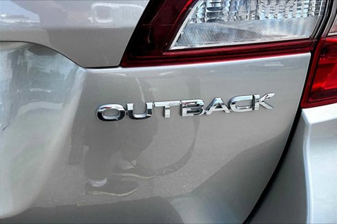 Used 2018 Subaru Outback 2.5i image 9