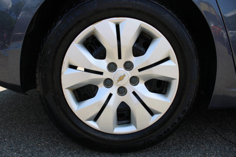 Used 2013 Chevrolet Cruze LS image 17