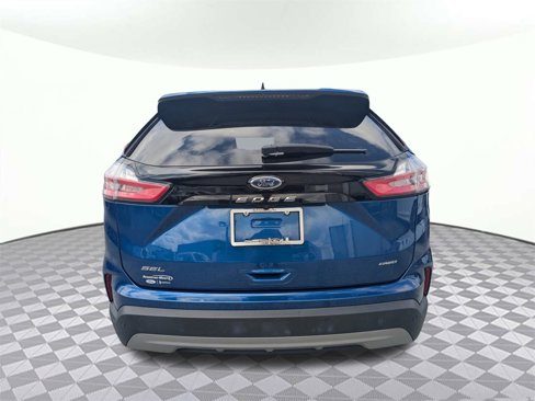Used 2023 Ford Edge SEL image 4