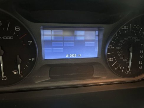 Used 2011 Ford Edge SEL image 19