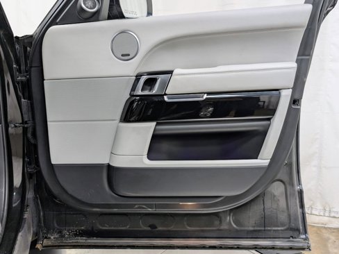 Used 2016 Land Rover Range Rover Supercharged image 25