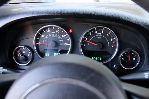Used 2013 Jeep Wrangler Sport image 12