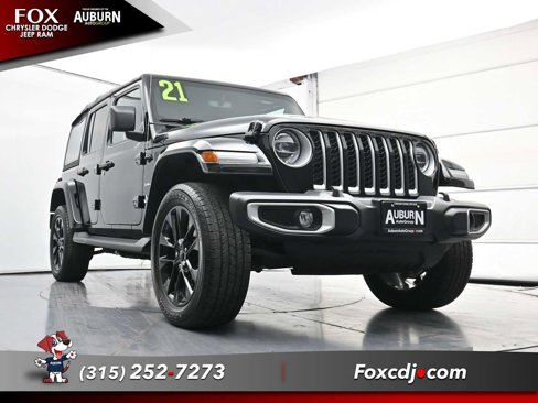 Used 2021 Jeep Wrangler Sahara w/ Cold Weather Group image 16