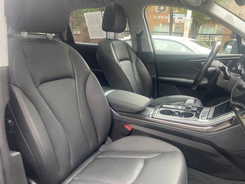 Used 2022 Audi Q7 Premium Plus image 29