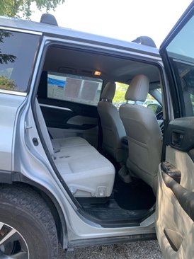 Used 2017 Toyota Highlander LE image 23