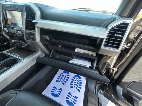 Used 2021 Ford F350 Lariat image 36