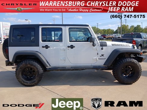 Used 2015 Jeep Wrangler Unlimited Sport w/ Connectivity Group image 2