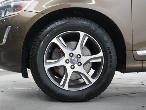 Used 2015 Volvo XC60 T6 Platinum image 30